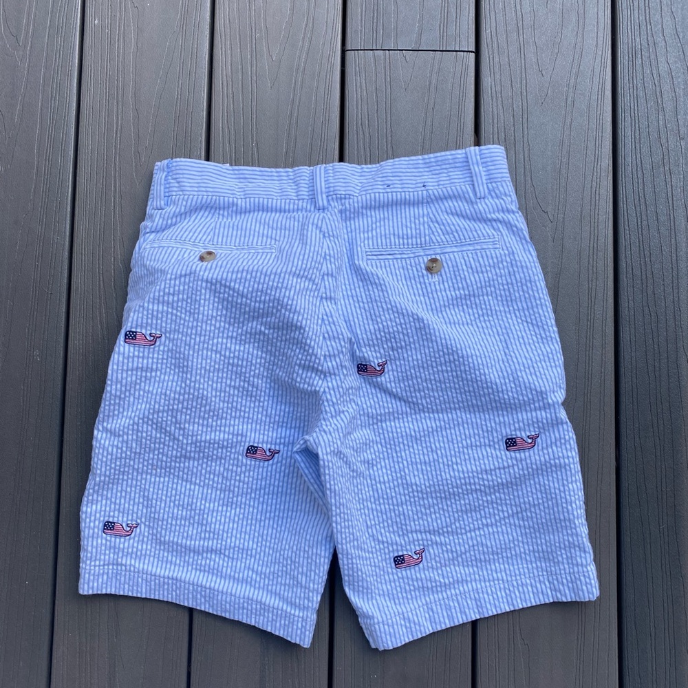 Vineyard vines seersucker shorts with embroidered flags - Picture 3 of 3